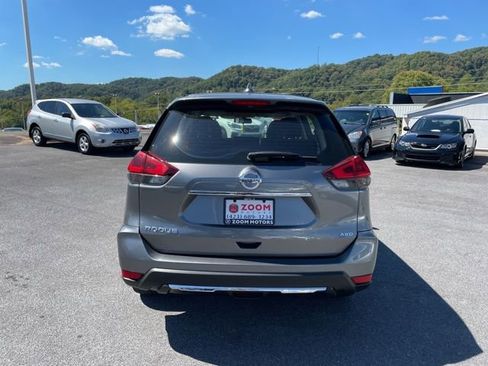 Used 2018 Nissan Rogue S image 7