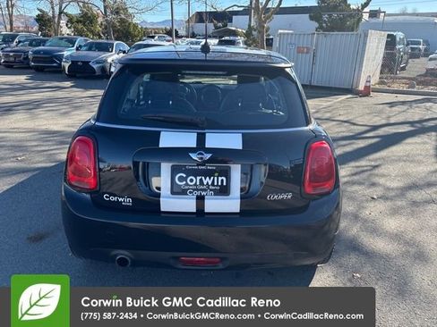 Used 2017 MINI Cooper 2-Door Hardtop image 5