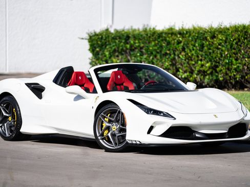 Used 2023 Ferrari F8 Tributo image 1
