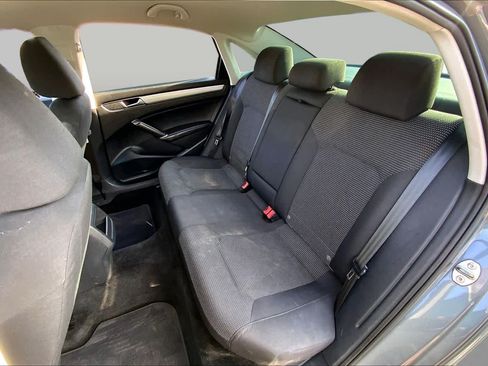 Used 2018 Volkswagen Passat 2.0T S FWD image 21