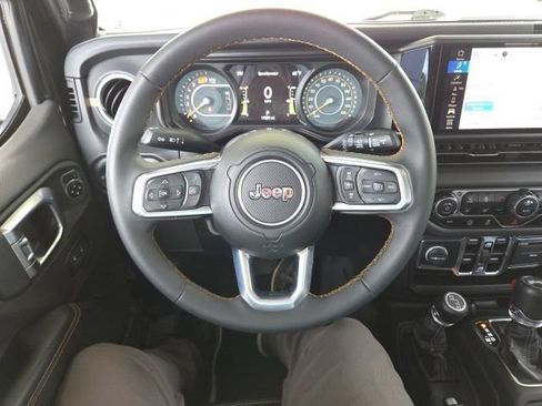 Used 2024 Jeep Wrangler Unlimited Sahara w/ Technology Group AWD/4WD image 47