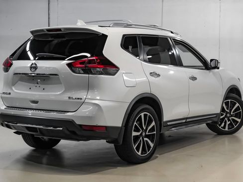 Used 2018 Nissan Rogue SL w/ Premium Package AWD/4WD image 11