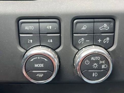 Used 2024 GMC Sierra 3500 Denali Ultimate AWD/4WD image 22