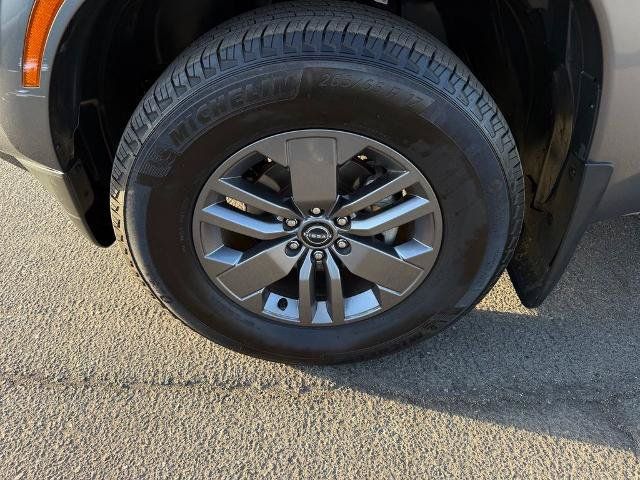 Certified 2025 Nissan Frontier SV RWD image 8
