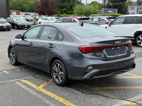Used 2023 Kia Forte LXS FWD image 3