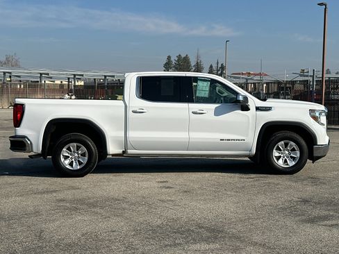 Used 2021 GMC Sierra 1500 SLE image 3