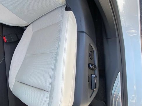 Used 2026 Lexus RX 450h AWD w/ Convenience Package image 36