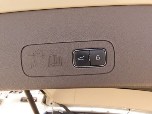 Used 2021 Lincoln Aviator Reserve w/ Equipment Group 202A image 13