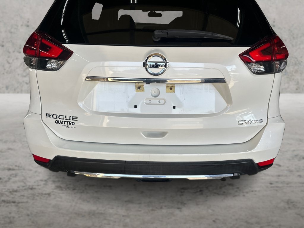 Used 2018 Nissan Rogue SV w/ Premium Package AWD/4WD image 14