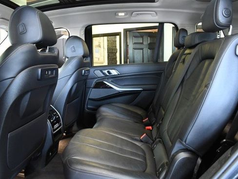 Used 2021 BMW X7 xDrive40i w/ Executive Package AWD/4WD image 22