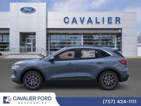 Used 2025 Ford Escape SE FWD image 3