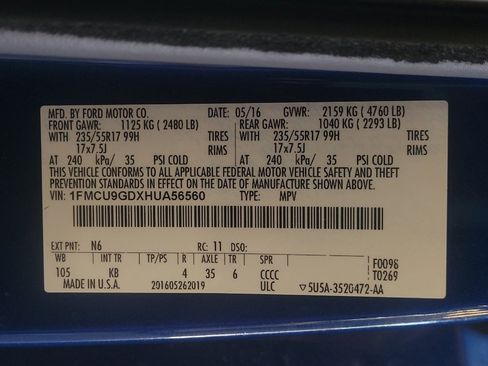 Used 2017 Ford Escape SE w/ SE Cold Weather Package AWD/4WD image 33
