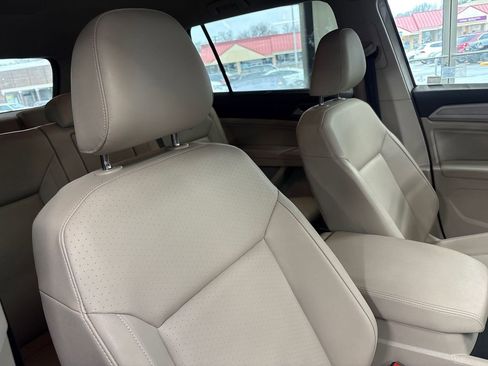 Used 2019 Volkswagen Atlas SE image 50