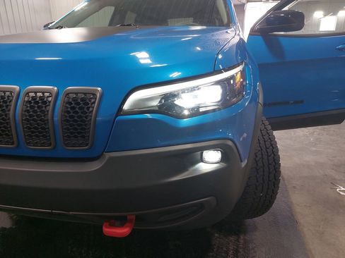 Used 2023 Jeep Cherokee Trailhawk w/ Trailer Tow Group AWD/4WD image 31