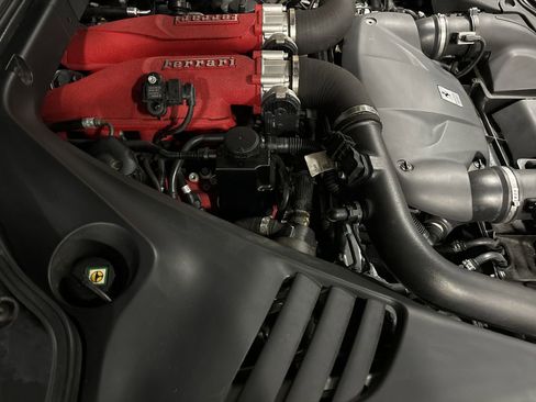 Used 2015 Ferrari California T image 58