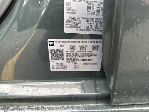 Used 2025 Chevrolet Silverado 1500 ZR2 w/ Technology Package image 34