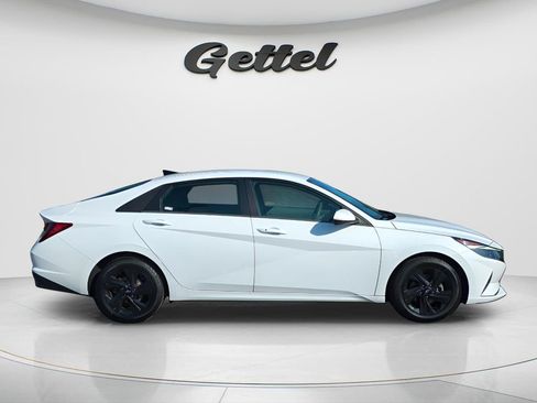 Certified 2023 Hyundai Elantra SEL FWD image 4