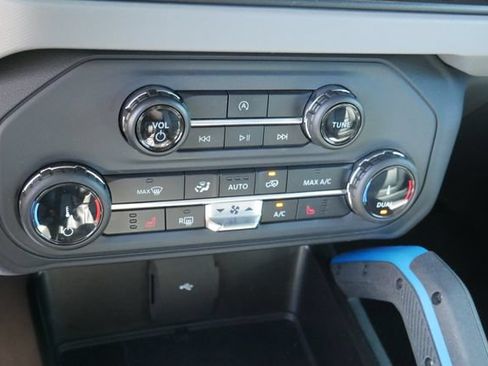 Used 2022 Ford Bronco Black Diamond w/ Sasquatch Package AWD/4WD image 20
