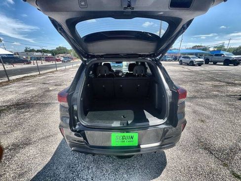 Used 2023 Chevrolet TrailBlazer RS w/ Sun and Liftgate Package FWD image 25