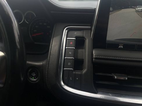 Used 2021 Chevrolet Suburban LS AWD/4WD image 18