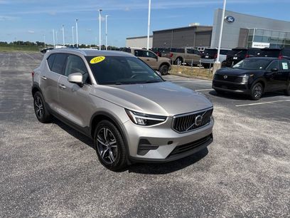 Used 2024 Volvo XC40 B5 Core