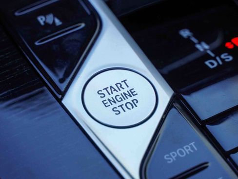 Used 2025 BMW X7 xDrive40i w/ M Sport Package image 18