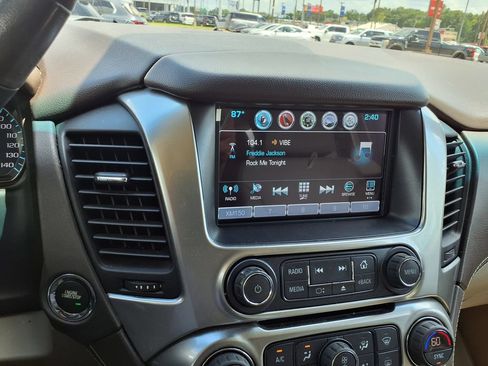 Used 2017 Chevrolet Tahoe Premier AWD/4WD image 26