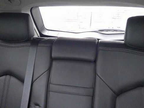 Used 2012 Cadillac SRX Luxury image 8