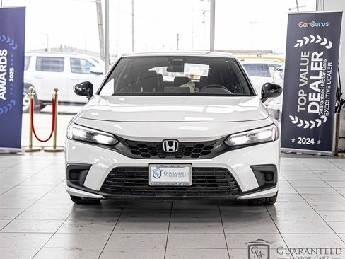 Used 2023 Honda Civic Sport image 2