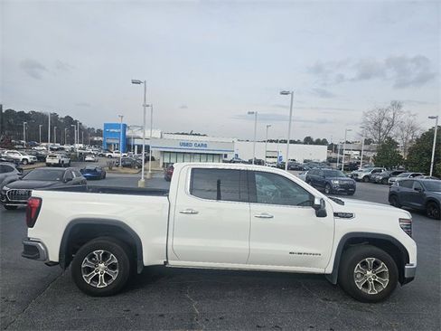 Used 2025 GMC Sierra 1500 SLT image 9