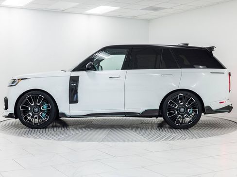 Used 2026 Land Rover Range Rover SE AWD/4WD image 4