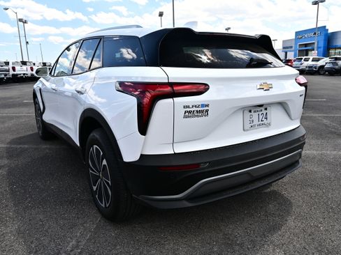 Used 2024 Chevrolet Blazer EV LT image 8