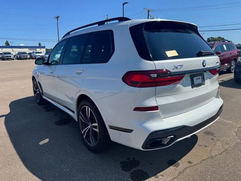 Used 2021 BMW X7 xDrive40i w/ M Sport Package AWD/4WD image 7