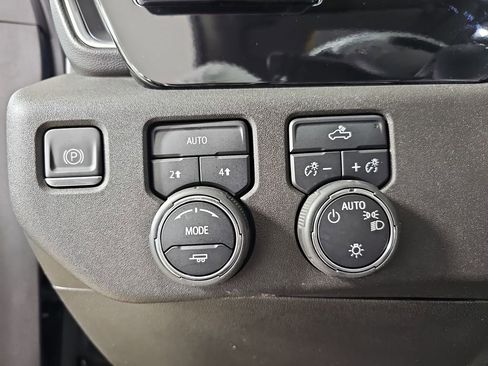 Certified 2022 Chevrolet Silverado 1500 LT image 30