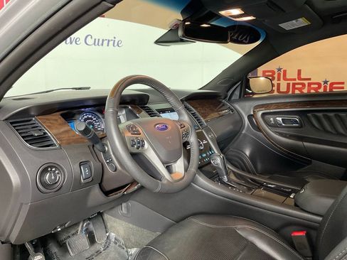 Certified 2018 Ford Taurus Limited FWD image 13