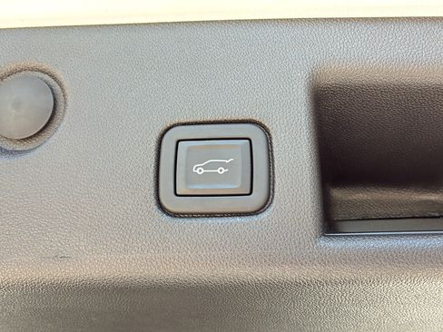 Used 2024 Chevrolet Equinox RS w/ RS Leather Package FWD image 28