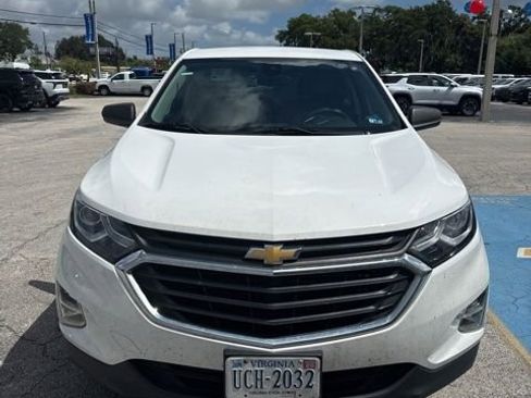 Used 2021 Chevrolet Equinox LS w/ LS Convenience Package AWD/4WD image 1