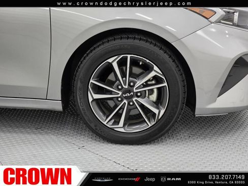 Used 2024 Kia Forte LXS FWD image 9