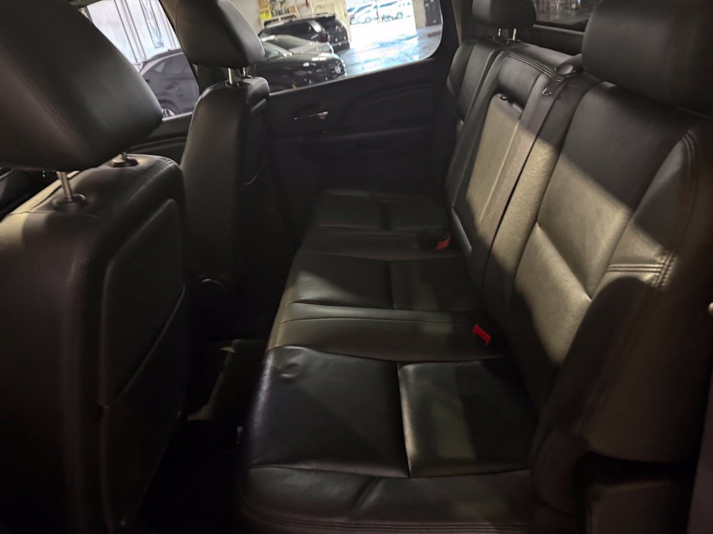 Used 2011 GMC Sierra 2500 Denali w/ Suspension Package, Off-Road AWD/4WD image 29