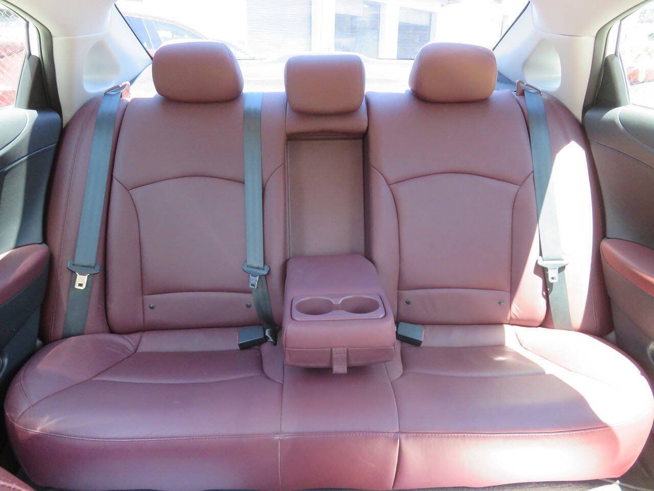 Used 2012 Hyundai Sonata Limited w/ Navigation Pkg FWD image 23