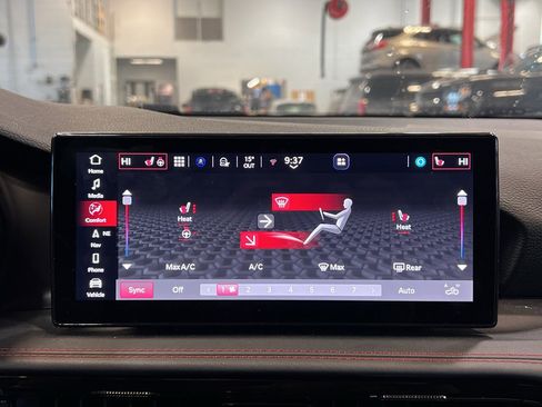 Used 2024 Dodge Hornet R/T Plus image 25