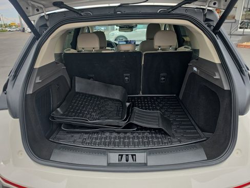 Certified 2024 Lincoln Corsair AWD w/ Towing Package image 16