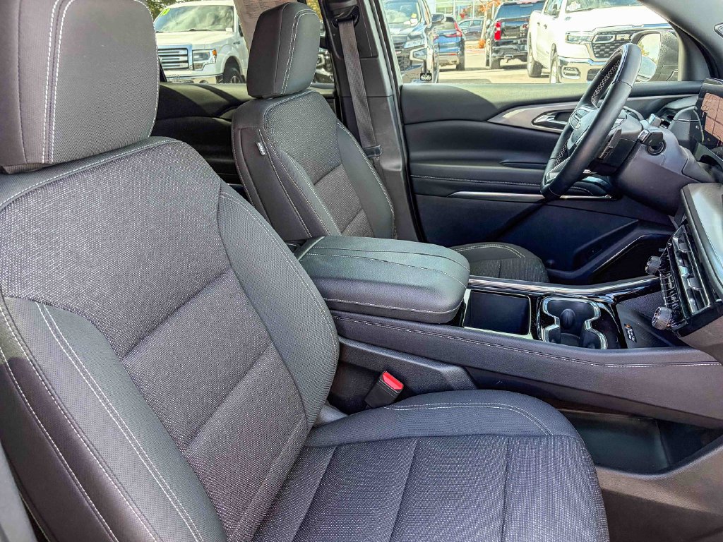 Used 2026 Chevrolet Traverse LT w/ Enhanced Driving Package AWD/4WD image 38