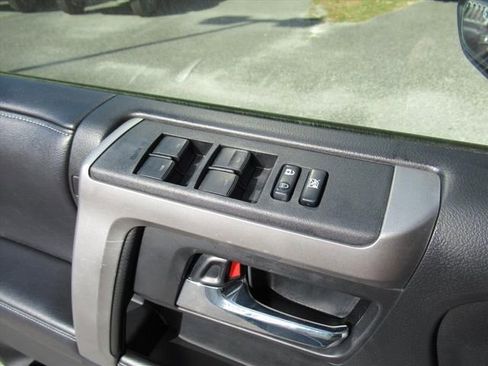 Used 2018 Toyota 4Runner SR5 RWD image 20