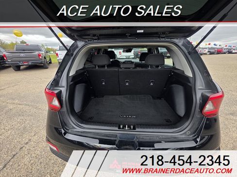 Used 2020 Hyundai Venue SEL FWD image 15