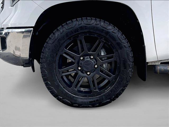 Used 2019 Toyota Tundra SR5 w/ SR5 Upgrade Package AWD/4WD image 10