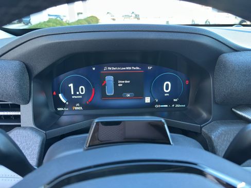 Used 2025 Ford Explorer Platinum w/ Ultimate Package image 18