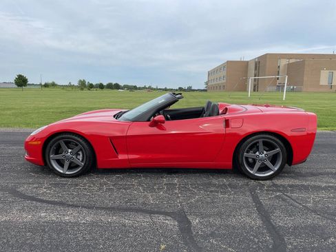 Used 2005 Chevrolet Corvette Convertible w/ Preferred Equipment Group RWD image 63