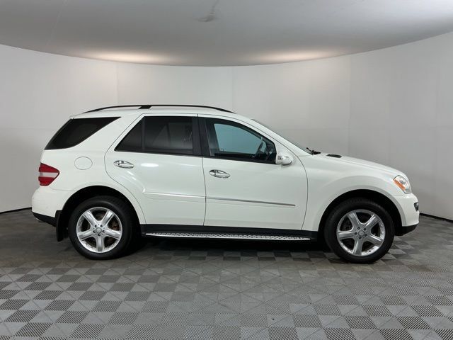 Used 2008 Mercedes-Benz ML 350 4MATIC image 4