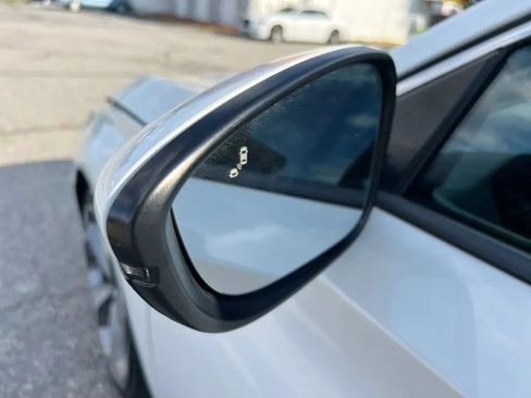 Used 2020 Honda Accord Touring image 29